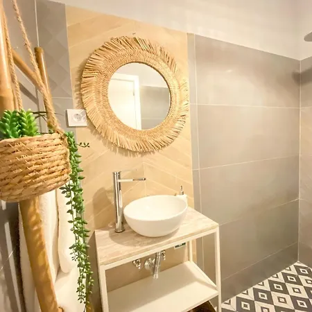 Abesbilico-zona Central-ar Condicionado-perto Praias Appartamento *